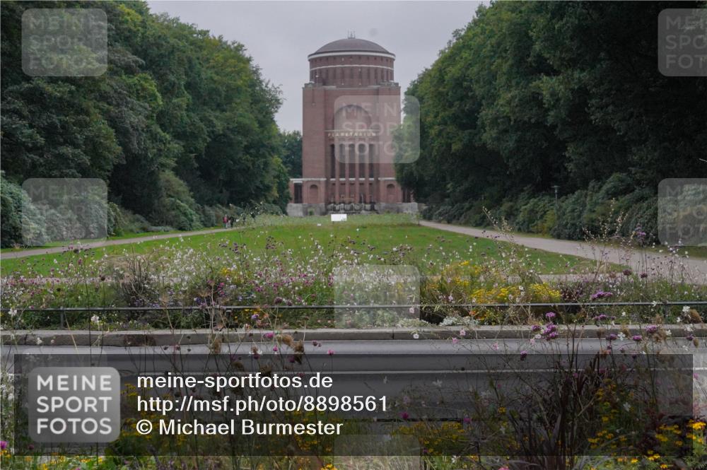 14.09.2025 - Stadtparktriathlon Michael Burmester http://msf.ph/oto/8898561 14.09.2025 09:04:13 Radfahren 303, 319, 338, 357, 369 meine-sportfotos.de