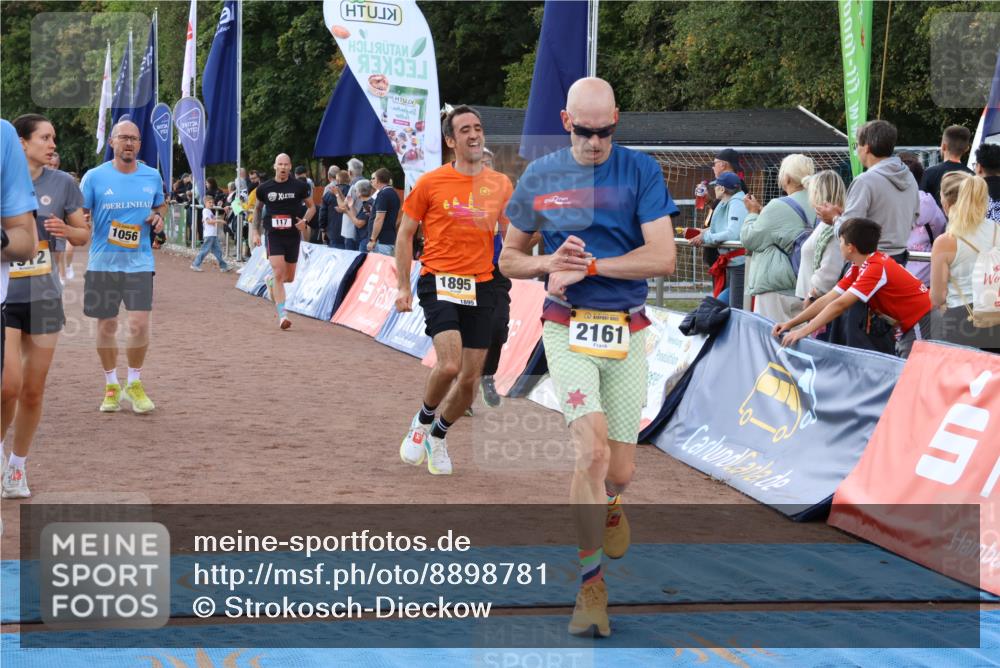 14.09.2025 - Airport Race Strokosch-Dieckow http://msf.ph/oto/8898781 14.09.2025 12:26:07 Ziel 96, 117, 245, 381, 1056, 1344, 1433, 1880, 1895, 1912, 2161, 4235, 5029 meine-sportfotos.de