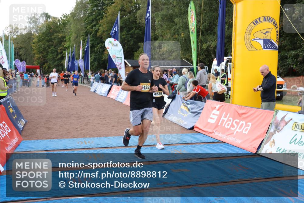 14.09.2025 - Airport Race Strokosch-Dieckow http://msf.ph/oto/8898812 14.09.2025 12:26:14 Ziel 117, 151, 245, 978, 1056, 1401, 1433, 1575, 2003, 4235 meine-sportfotos.de