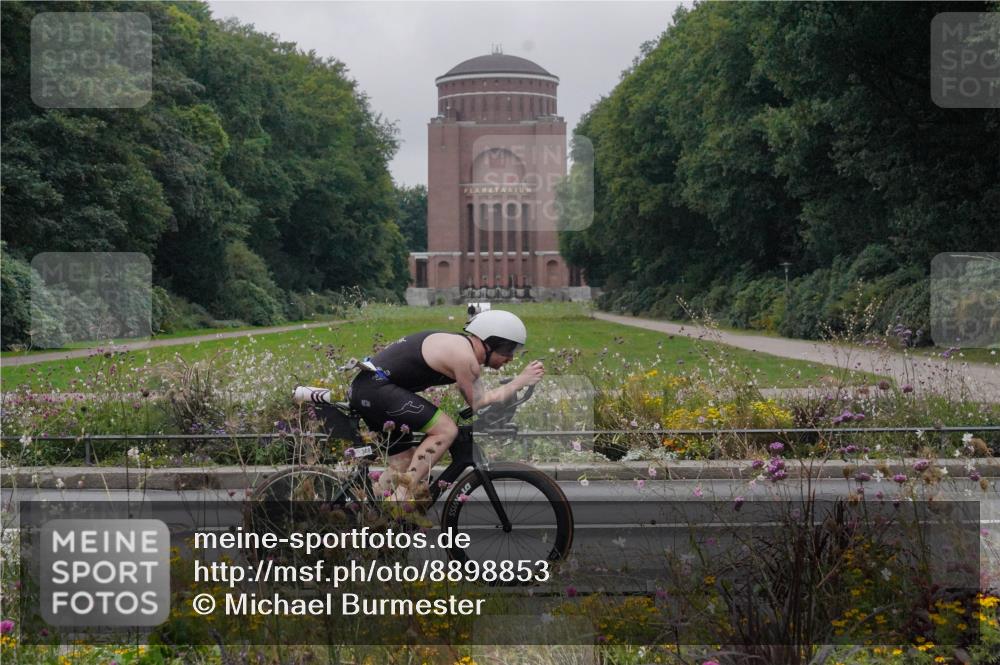 14.09.2025 - Stadtparktriathlon Michael Burmester http://msf.ph/oto/8898853 14.09.2025 09:07:50 Radfahren 324, 368, 380, 401, 404 meine-sportfotos.de