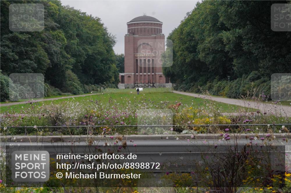 14.09.2025 - Stadtparktriathlon Michael Burmester http://msf.ph/oto/8898872 14.09.2025 09:07:55 Radfahren 324, 380, 389, 401 meine-sportfotos.de