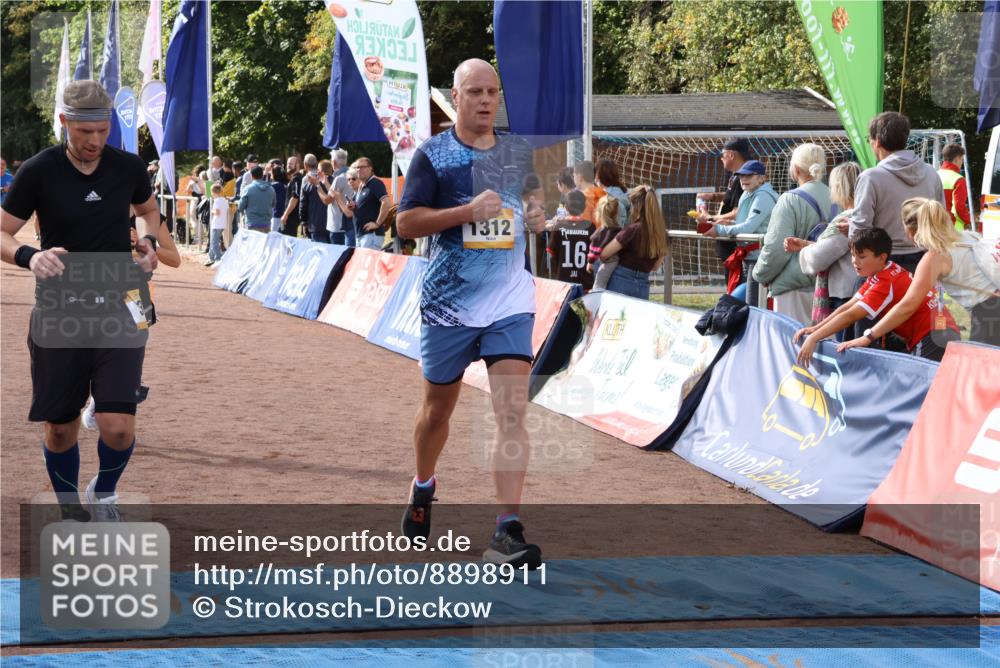 14.09.2025 - Airport Race Strokosch-Dieckow http://msf.ph/oto/8898911 14.09.2025 12:26:29 Ziel 285, 334, 733, 764, 1110, 1276, 1312, 1592, 1684, 1881, 2038, 2135, 4240 meine-sportfotos.de