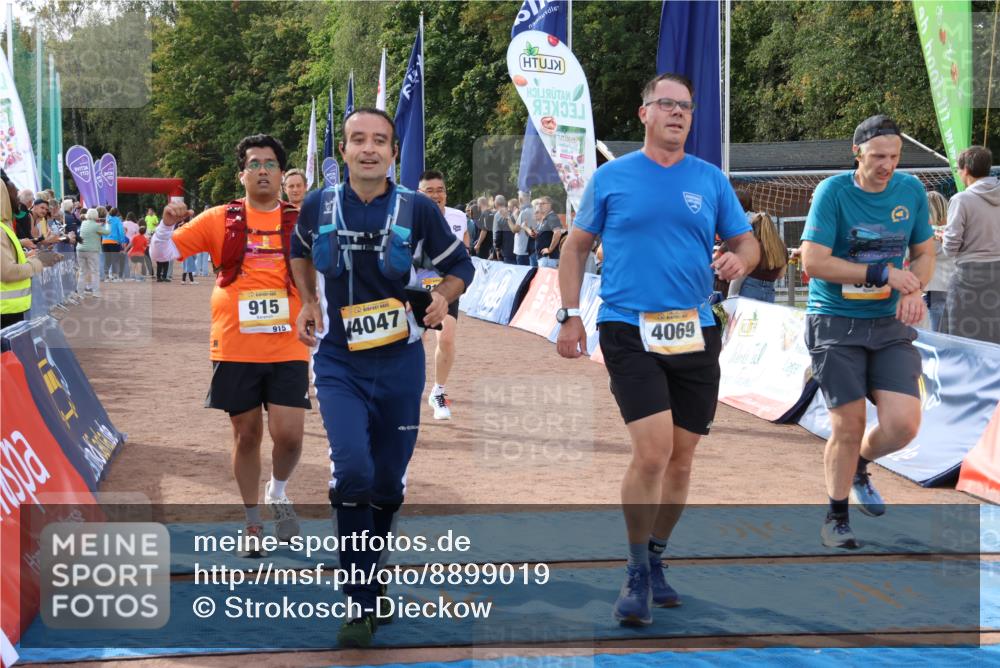 14.09.2025 - Airport Race Strokosch-Dieckow http://msf.ph/oto/8899019 14.09.2025 12:26:40 Ziel 285, 330, 361, 636, 915, 1110, 2103, 2133, 2144, 2178, 4017, 4047, 4069 meine-sportfotos.de