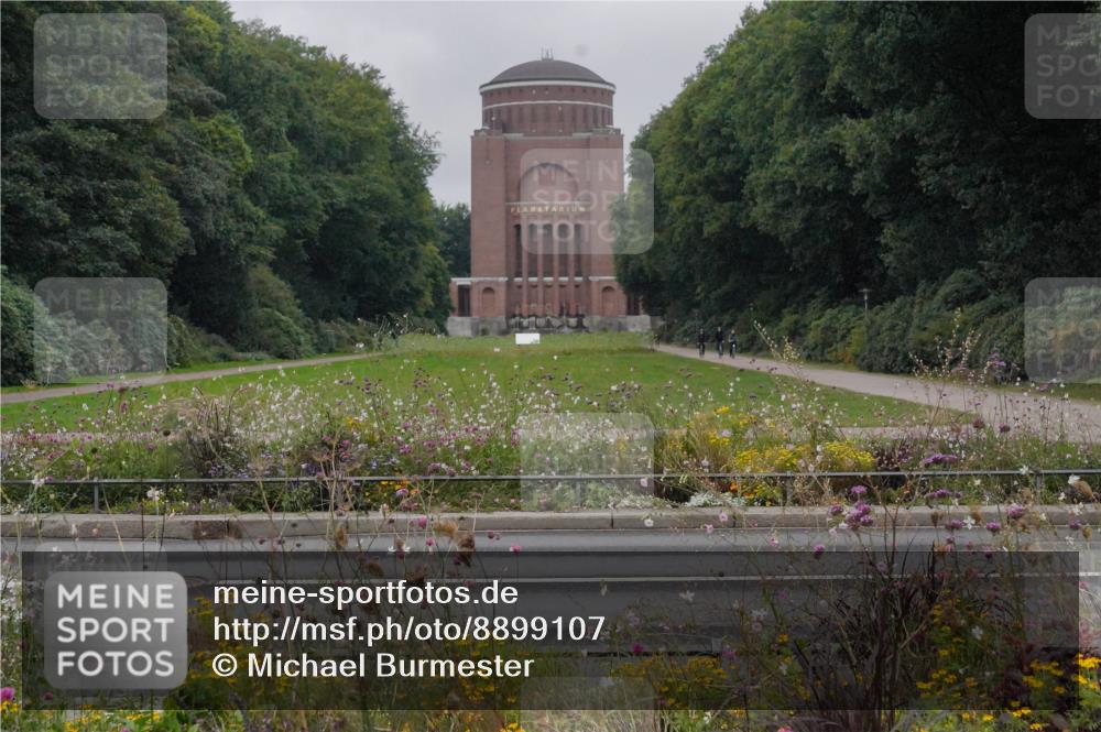 14.09.2025 - Stadtparktriathlon Michael Burmester http://msf.ph/oto/8899107 14.09.2025 09:09:51 Radfahren 406, 432 meine-sportfotos.de