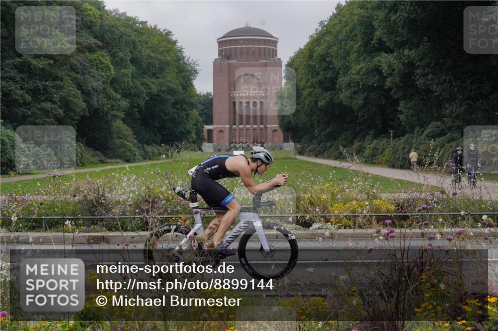 14.09.2025 - Stadtparktriathlon Michael Burmester http://msf.ph/oto/8899144 14.09.2025 09:10:09 Radfahren 311, 315, 328, 348, 350, 357, 387, 391, 413, 414 meine-sportfotos.de