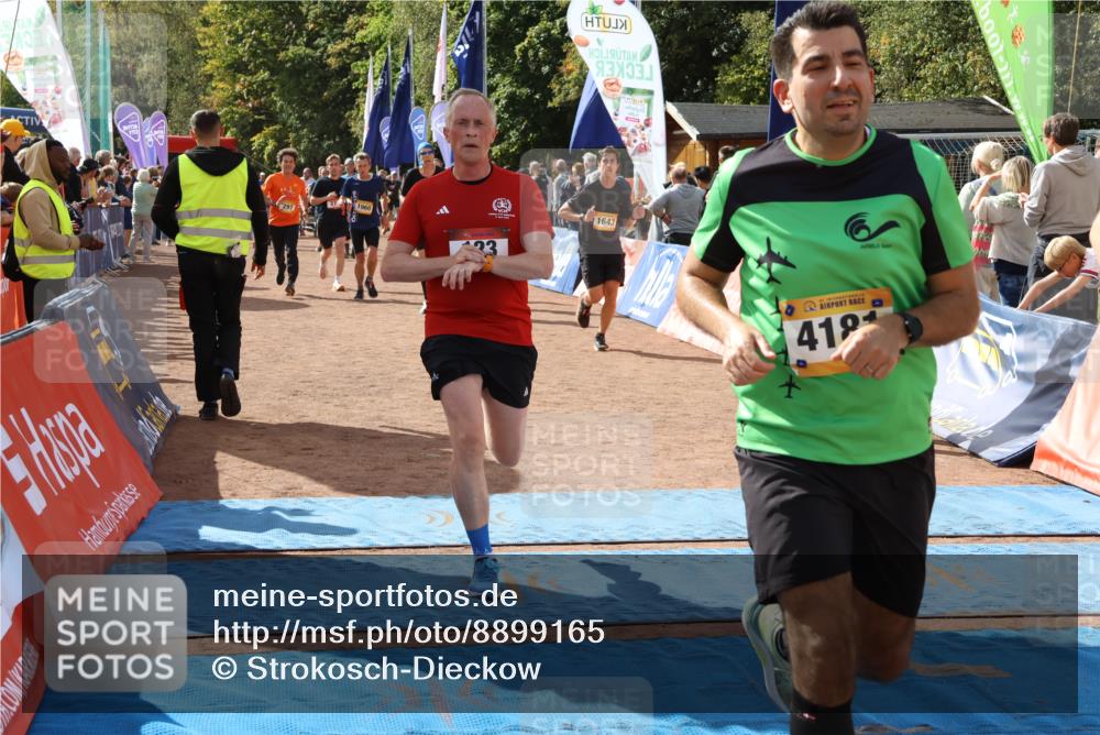 14.09.2025 - Airport Race Strokosch-Dieckow http://msf.ph/oto/8899165 14.09.2025 12:27:00 Ziel 123, 277, 297, 298, 805, 1414, 1643, 1658, 1707, 1776, 1803, 1960, 4135, 4181, 5530 meine-sportfotos.de