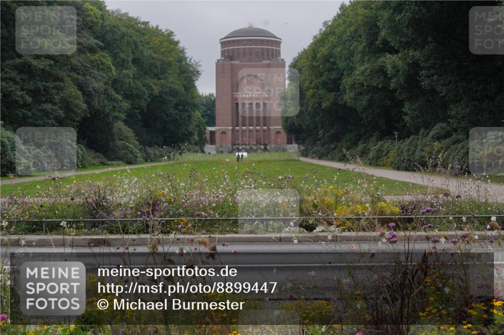 14.09.2025 - Stadtparktriathlon Michael Burmester http://msf.ph/oto/8899447 14.09.2025 09:12:58 Radfahren 306, 320, 358 meine-sportfotos.de