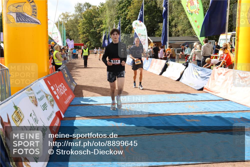 14.09.2025 - Airport Race Strokosch-Dieckow http://msf.ph/oto/8899645 14.09.2025 12:27:42 Ziel 569, 814, 1827, 1907 meine-sportfotos.de