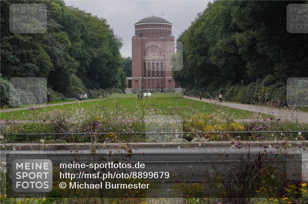 14.09.2025 - Stadtparktriathlon Michael Burmester http://msf.ph/oto/8899679 14.09.2025 09:15:07 Radfahren 353, 362, 365, 375, 383, 400, 430 meine-sportfotos.de