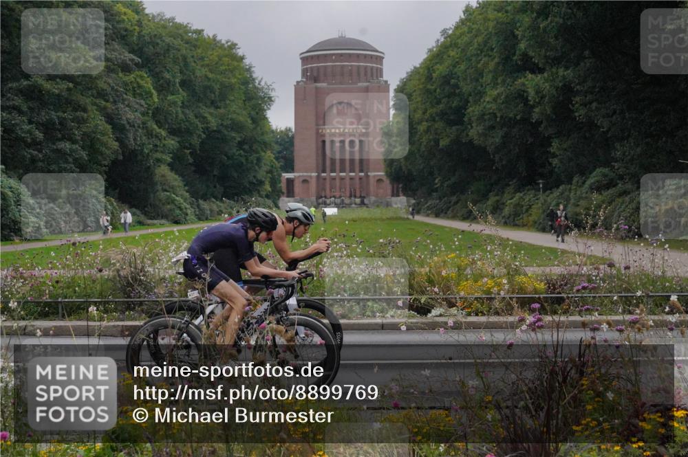 14.09.2025 - Stadtparktriathlon Michael Burmester http://msf.ph/oto/8899769 14.09.2025 09:15:43 Radfahren 315, 354, 361, 437, 451, 487 meine-sportfotos.de