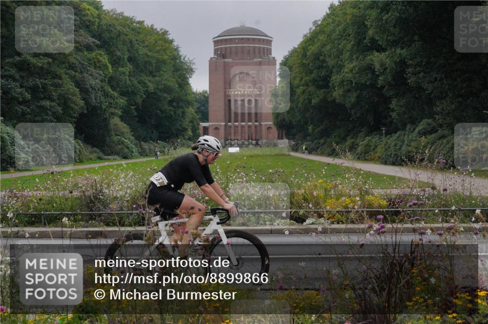 14.09.2025 - Stadtparktriathlon Michael Burmester http://msf.ph/oto/8899866 14.09.2025 09:16:40 Radfahren 330, 336, 351, 355, 367, 372, 399, 435, 457, 460, 462, 501 meine-sportfotos.de