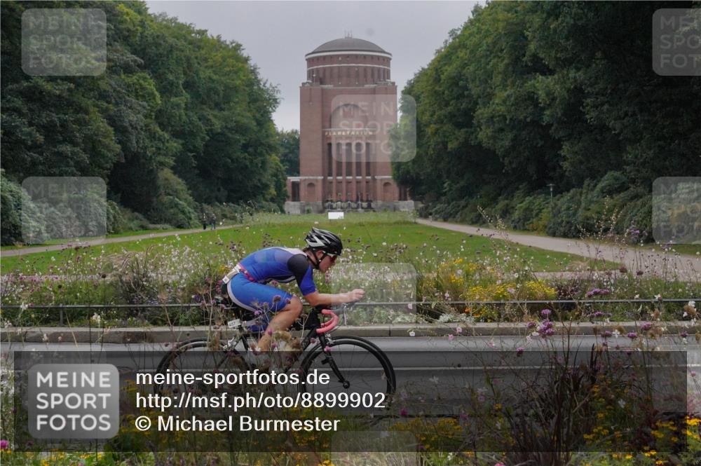 14.09.2025 - Stadtparktriathlon Michael Burmester http://msf.ph/oto/8899902 14.09.2025 09:16:49 Radfahren 303, 350, 372, 399, 435, 453, 457, 460, 462 meine-sportfotos.de