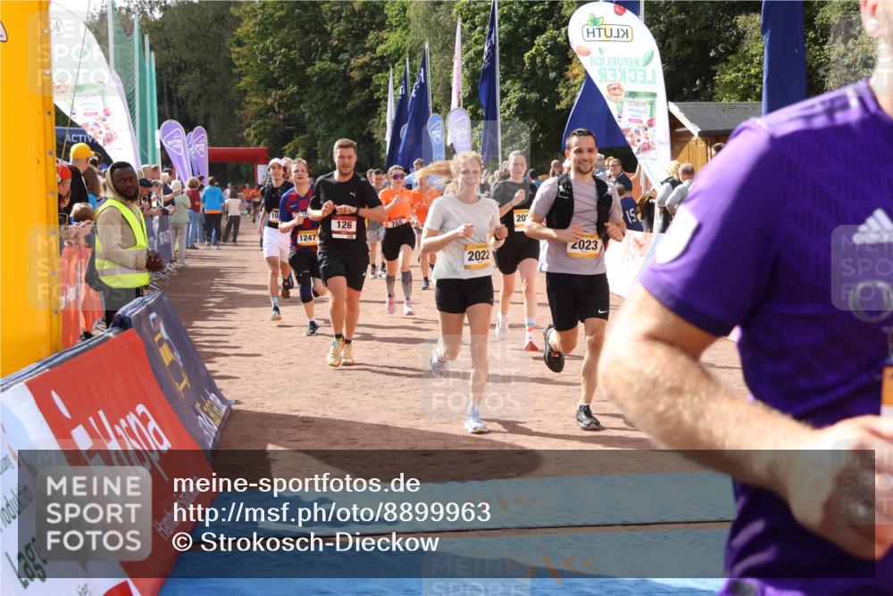 14.09.2025 - Airport Race Strokosch-Dieckow http://msf.ph/oto/8899963 14.09.2025 12:28:17 Ziel 126, 161, 242, 281, 365, 487, 587, 716, 765, 824, 1018, 1073, 1076, 1247, 1399, 2021, 2022, 2023, 4032, 4129 meine-sportfotos.de