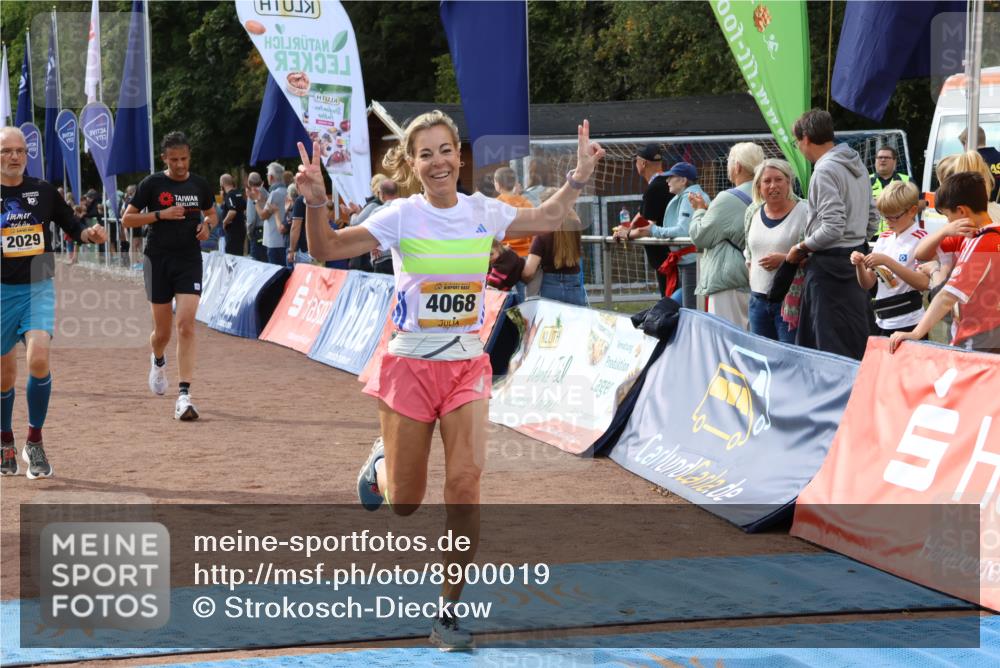 14.09.2025 - Airport Race Strokosch-Dieckow http://msf.ph/oto/8900019 14.09.2025 12:28:31 Ziel 118, 885, 1842, 2029, 4068 meine-sportfotos.de