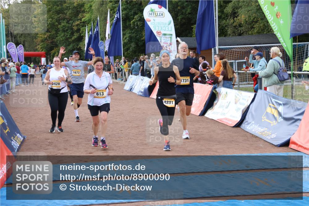14.09.2025 - Airport Race Strokosch-Dieckow http://msf.ph/oto/8900090 14.09.2025 12:28:45 Ziel 95, 141, 613, 879, 1127, 1129, 1672, 1731, 1780, 1913, 1983, 1989, 4231, 5428 meine-sportfotos.de
