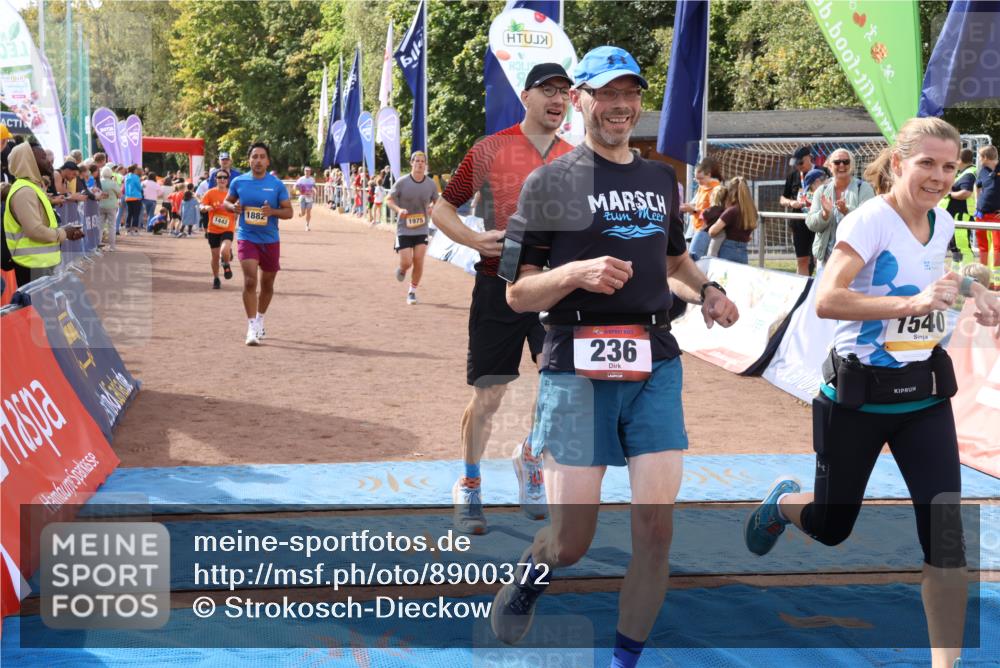 14.09.2025 - Airport Race Strokosch-Dieckow http://msf.ph/oto/8900372 14.09.2025 12:29:21 Ziel 145, 236, 428, 457, 729, 1432, 1442, 1540, 1601, 1678, 1882, 1883, 1975, 4213 meine-sportfotos.de