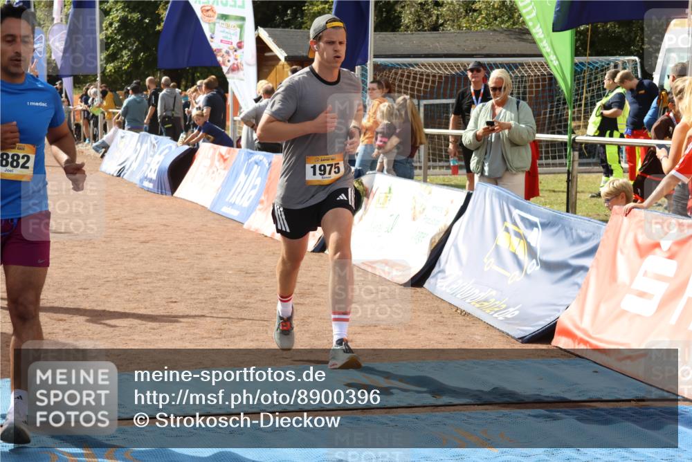 14.09.2025 - Airport Race Strokosch-Dieckow http://msf.ph/oto/8900396 14.09.2025 12:29:23 Ziel 236, 428, 457, 729, 1442, 1540, 1601, 1678, 1882, 1883, 1905, 1975, 4213 meine-sportfotos.de