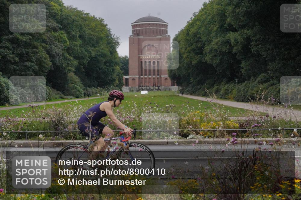 14.09.2025 - Stadtparktriathlon Michael Burmester http://msf.ph/oto/8900410 14.09.2025 09:18:14 Radfahren 307, 317, 344, 420, 456, 459, 468, 474, 481 meine-sportfotos.de
