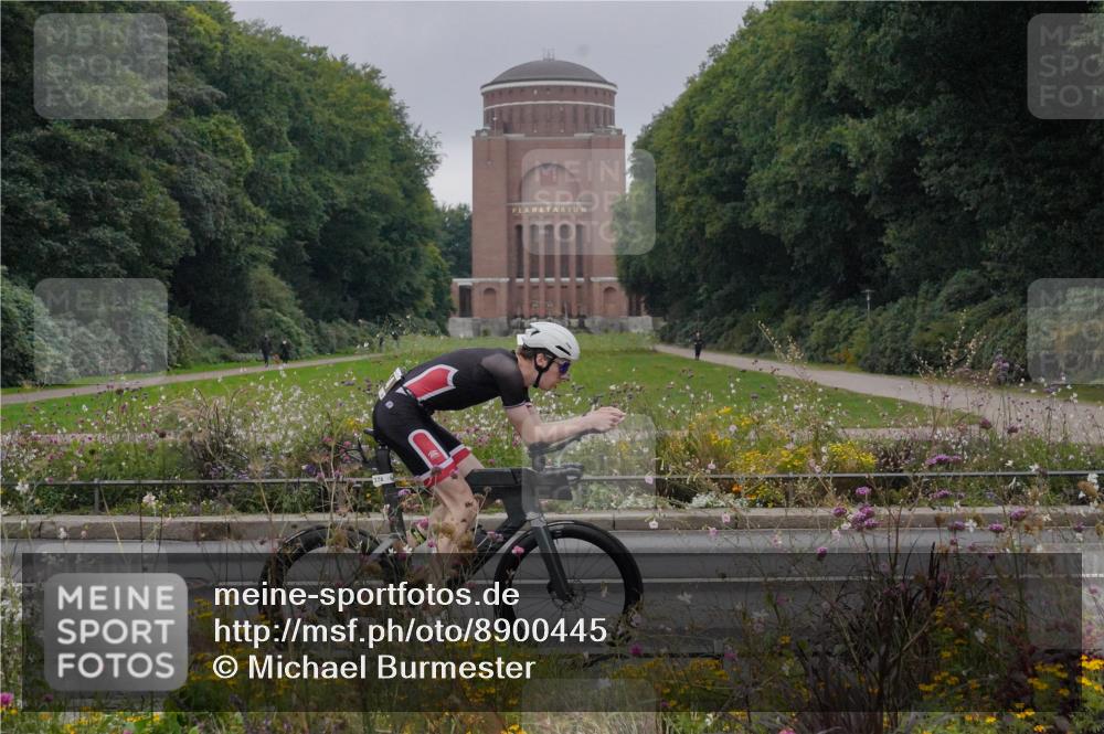 14.09.2025 - Stadtparktriathlon Michael Burmester http://msf.ph/oto/8900445 14.09.2025 09:18:31 Radfahren 358, 374, 415, 483 meine-sportfotos.de