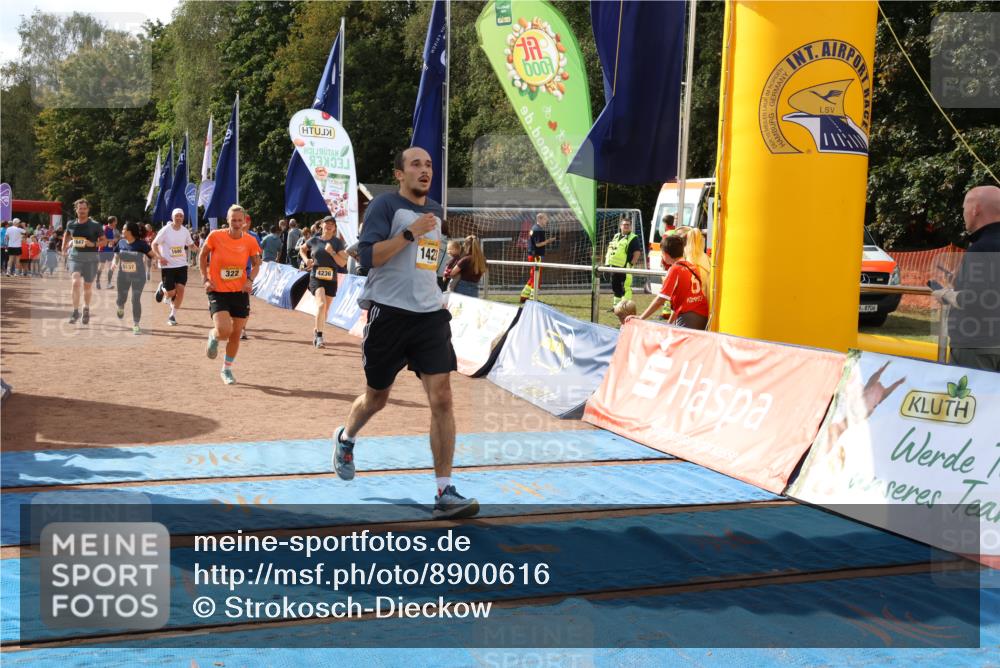 14.09.2025 - Airport Race Strokosch-Dieckow http://msf.ph/oto/8900616 14.09.2025 12:29:52 Ziel 226, 322, 1042, 1356, 1423, 1468, 1647, 1690, 4160, 4236, 5137, 5385 meine-sportfotos.de