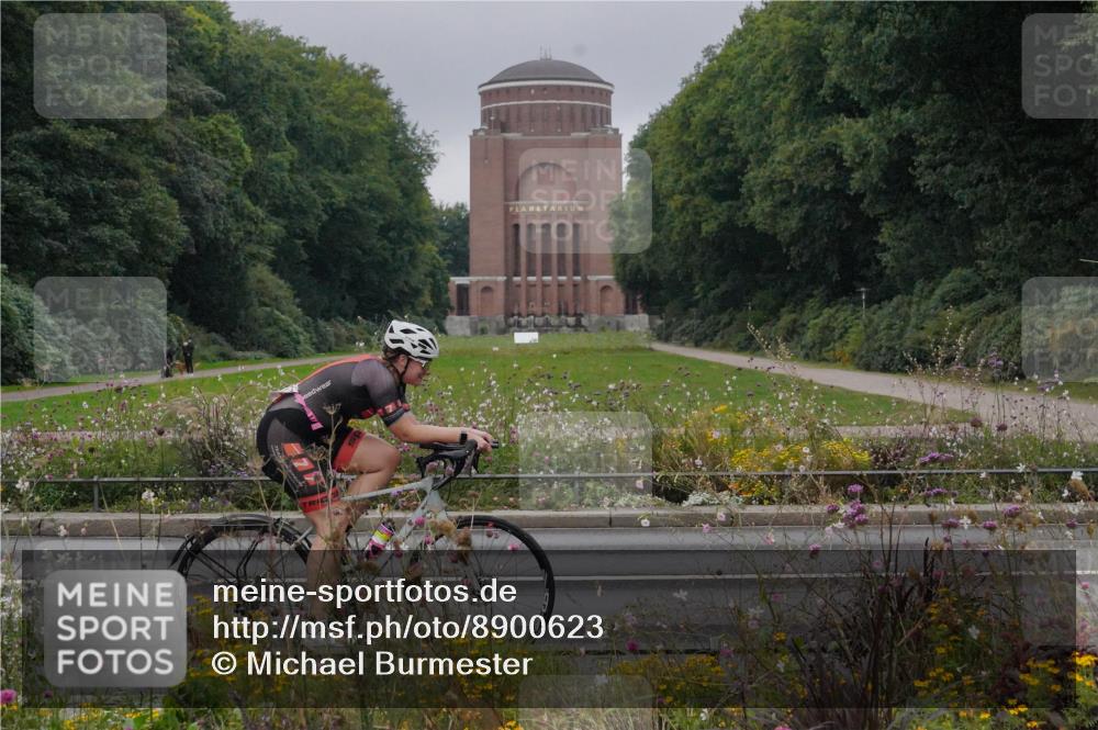 14.09.2025 - Stadtparktriathlon Michael Burmester http://msf.ph/oto/8900623 14.09.2025 09:19:34 Radfahren 425, 439, 443, 477, 479, 492, 494, 495, 497 meine-sportfotos.de