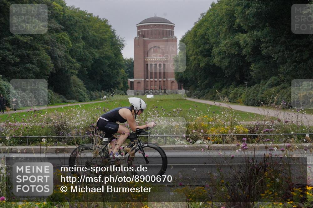 14.09.2025 - Stadtparktriathlon Michael Burmester http://msf.ph/oto/8900670 14.09.2025 09:19:54 Radfahren 306, 366, 438, 442, 485 meine-sportfotos.de