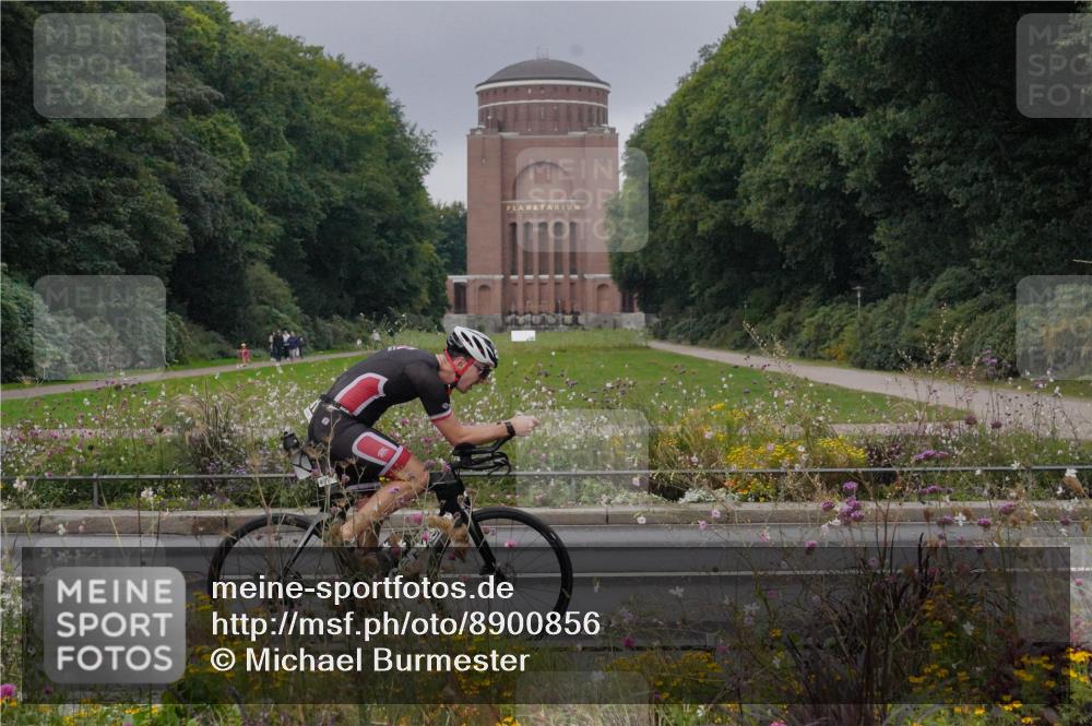 14.09.2025 - Stadtparktriathlon Michael Burmester http://msf.ph/oto/8900856 14.09.2025 09:21:12 Radfahren 339, 380, 401, 404, 473, 500 meine-sportfotos.de