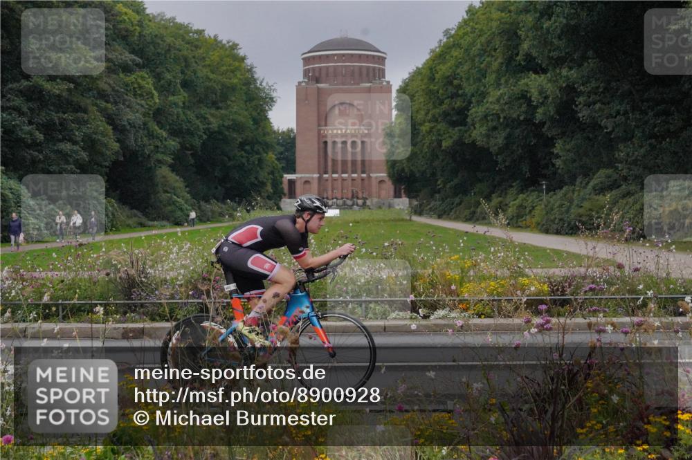 14.09.2025 - Stadtparktriathlon Michael Burmester http://msf.ph/oto/8900928 14.09.2025 09:21:42 Radfahren 337, 365, 383, 400, 450, 504 meine-sportfotos.de