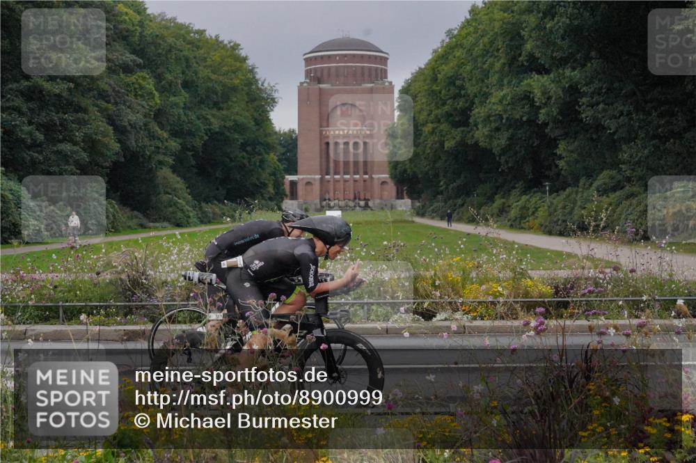 14.09.2025 - Stadtparktriathlon Michael Burmester http://msf.ph/oto/8900999 14.09.2025 09:22:18 Radfahren 311, 348, 361, 392, 398, 413, 414, 432, 487 meine-sportfotos.de