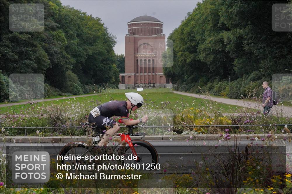 14.09.2025 - Stadtparktriathlon Michael Burmester http://msf.ph/oto/8901250 14.09.2025 09:23:33 Radfahren 313, 319, 325, 350, 360, 369, 399, 436, 457, 463 meine-sportfotos.de