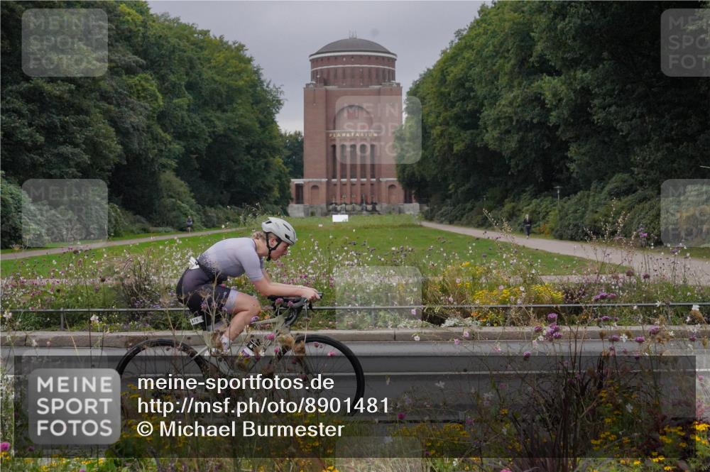 14.09.2025 - Stadtparktriathlon Michael Burmester http://msf.ph/oto/8901481 14.09.2025 09:25:27 Radfahren 316, 322, 422, 431, 452, 475, 499 meine-sportfotos.de