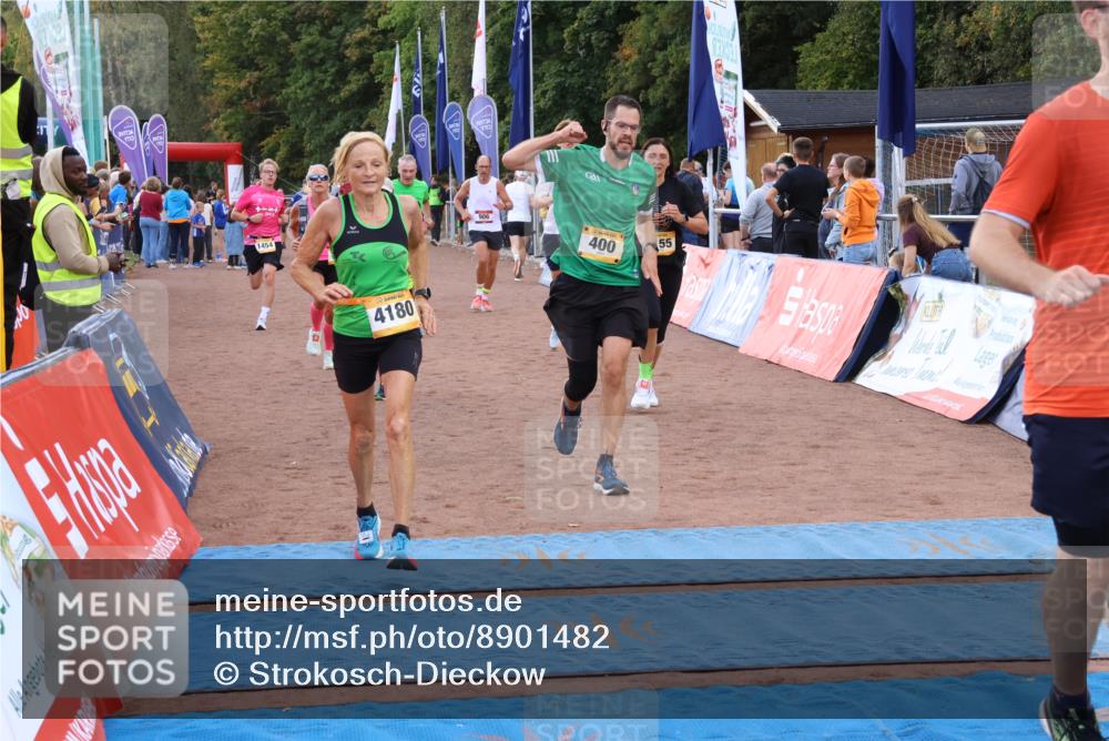14.09.2025 - Airport Race Strokosch-Dieckow http://msf.ph/oto/8901482 14.09.2025 12:31:46 Ziel 400, 511, 906, 1339, 1447, 1454, 1463, 1785, 1798, 2077, 2155, 2162, 4013, 4180 meine-sportfotos.de