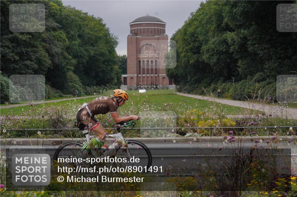 14.09.2025 - Stadtparktriathlon Michael Burmester http://msf.ph/oto/8901491 14.09.2025 09:25:29 Radfahren 316, 322, 422, 425, 431, 452, 475, 481, 499 meine-sportfotos.de