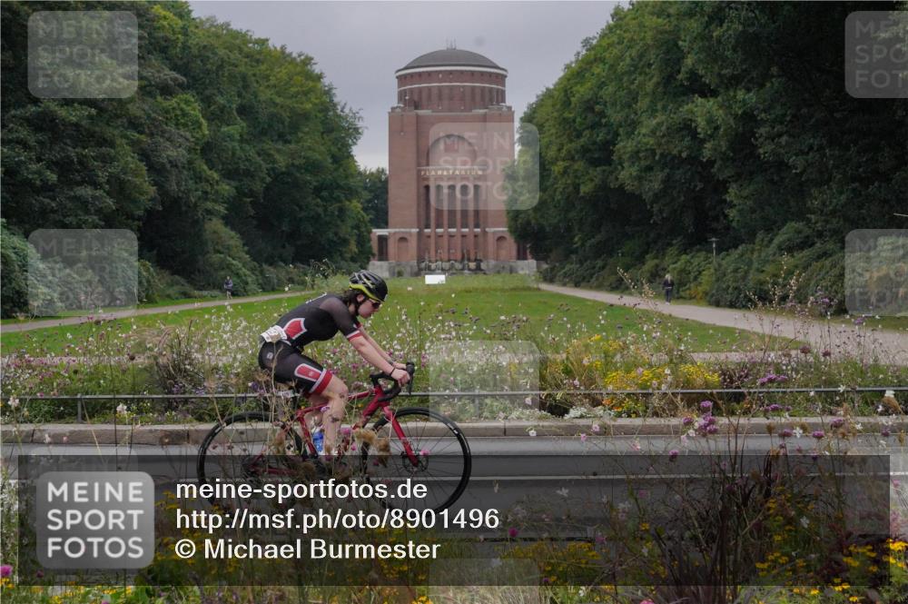 14.09.2025 - Stadtparktriathlon Michael Burmester http://msf.ph/oto/8901496 14.09.2025 09:25:30 Radfahren 316, 322, 422, 425, 431, 452, 475, 481, 499 meine-sportfotos.de