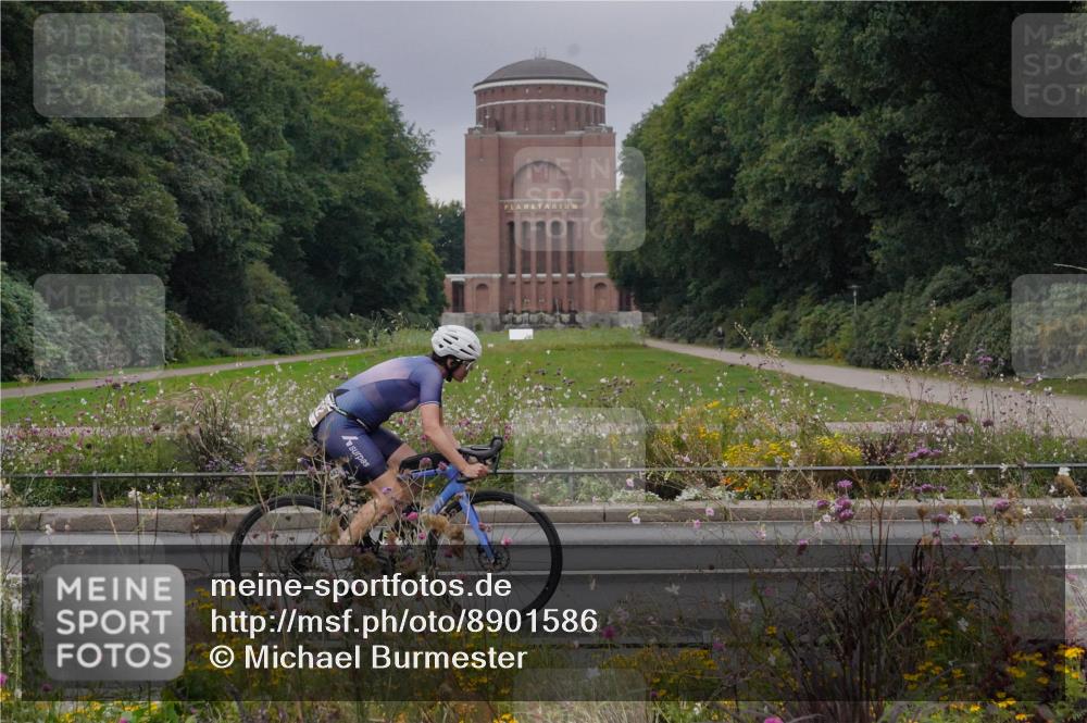 14.09.2025 - Stadtparktriathlon Michael Burmester http://msf.ph/oto/8901586 14.09.2025 09:26:09 Radfahren 395, 482 meine-sportfotos.de