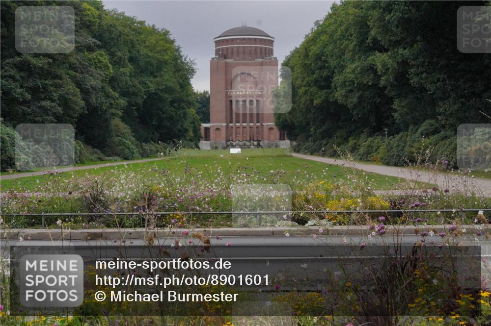 14.09.2025 - Stadtparktriathlon Michael Burmester http://msf.ph/oto/8901601 14.09.2025 09:26:13 Radfahren 395, 415, 464, 482 meine-sportfotos.de