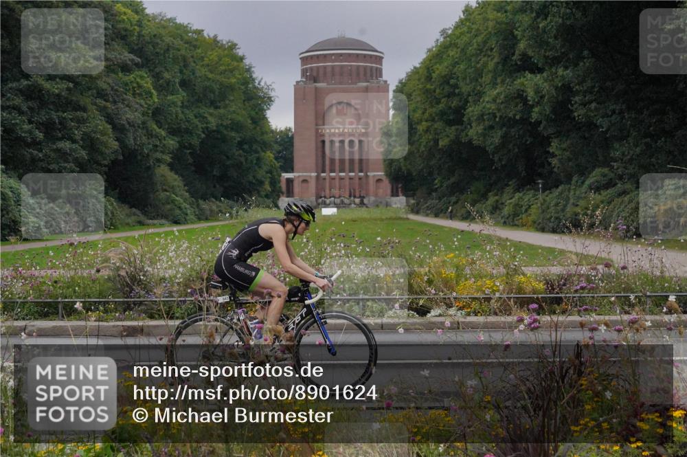 14.09.2025 - Stadtparktriathlon Michael Burmester http://msf.ph/oto/8901624 14.09.2025 09:26:25 Radfahren 320, 356, 381, 389, 415, 419, 439, 443, 447, 464, 472, 486, 495 meine-sportfotos.de