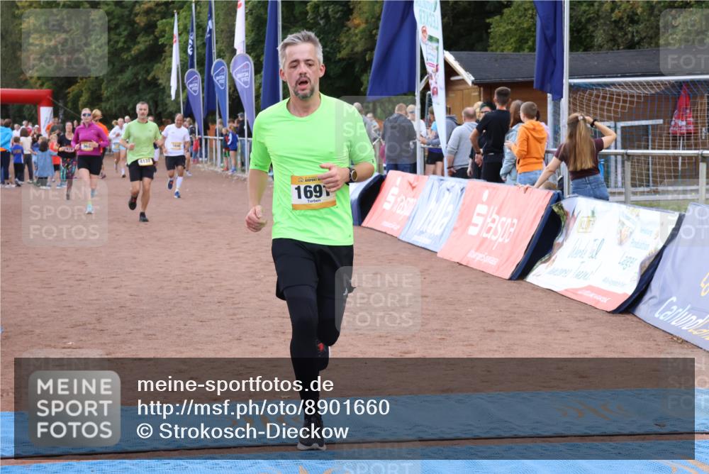 14.09.2025 - Airport Race Strokosch-Dieckow http://msf.ph/oto/8901660 14.09.2025 12:32:10 Ziel 273, 392, 678, 969, 1425, 1691, 1698, 4132 meine-sportfotos.de