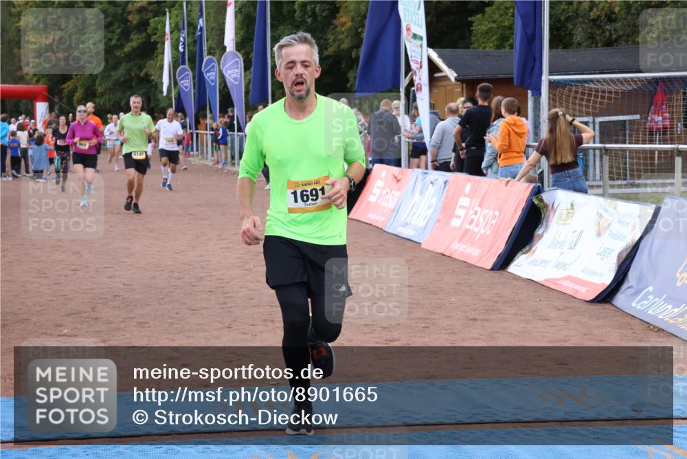 14.09.2025 - Airport Race Strokosch-Dieckow http://msf.ph/oto/8901665 14.09.2025 12:32:10 Ziel 273, 392, 678, 969, 1425, 1691, 1698, 4132 meine-sportfotos.de