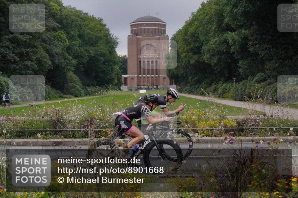 14.09.2025 - Stadtparktriathlon Michael Burmester http://msf.ph/oto/8901668 14.09.2025 09:26:33 Radfahren 306, 338, 356, 381, 389, 419, 439, 456, 472 meine-sportfotos.de