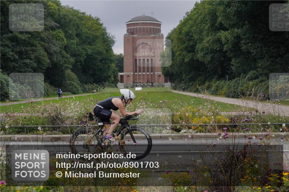 14.09.2025 - Stadtparktriathlon Michael Burmester http://msf.ph/oto/8901703 14.09.2025 09:26:46 Radfahren 302, 338, 442, 456, 479 meine-sportfotos.de
