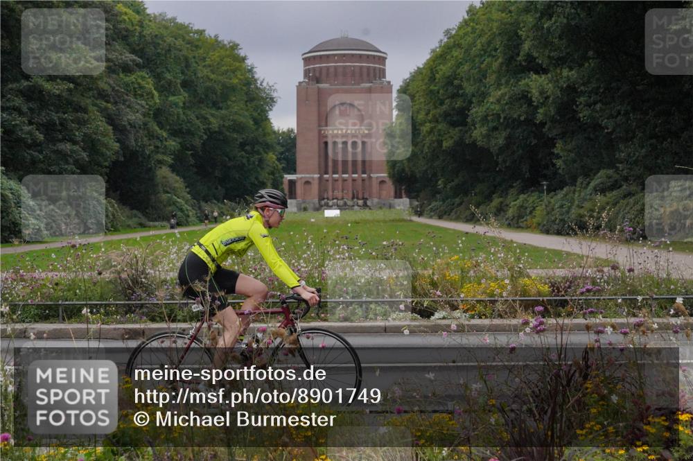 14.09.2025 - Stadtparktriathlon Michael Burmester http://msf.ph/oto/8901749 14.09.2025 09:27:19 Radfahren 359, 438, 469, 494 meine-sportfotos.de