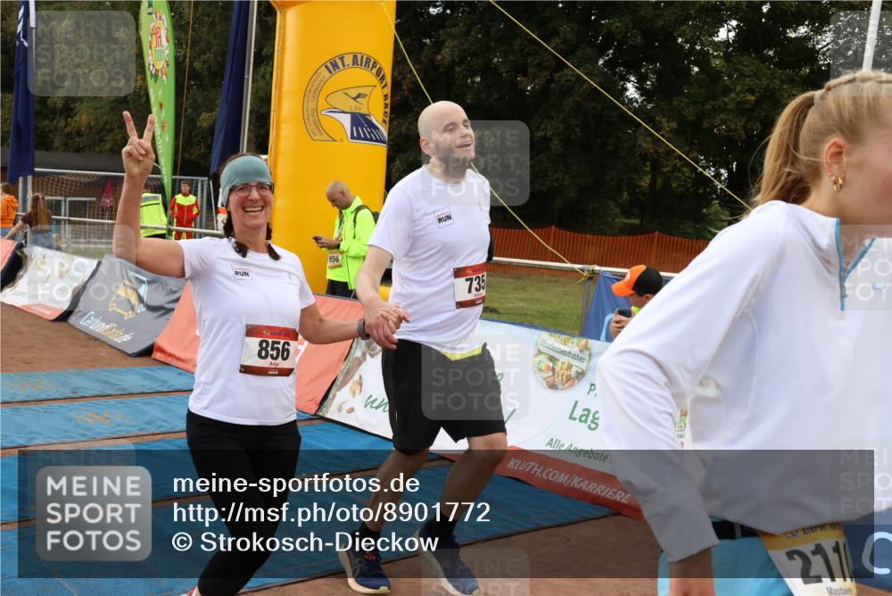 14.09.2025 - Airport Race Strokosch-Dieckow http://msf.ph/oto/8901772 14.09.2025 12:32:26 Ziel 269, 421, 494, 594, 682, 735, 769, 856, 887, 994, 1117, 1153, 1709, 1765, 1805, 1816, 1903, 2110, 2129, 4272 meine-sportfotos.de