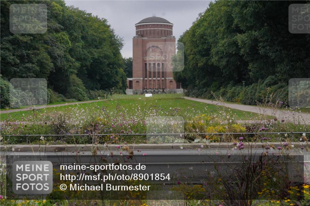 14.09.2025 - Stadtparktriathlon Michael Burmester http://msf.ph/oto/8901854 14.09.2025 09:28:35 Radfahren 430 meine-sportfotos.de