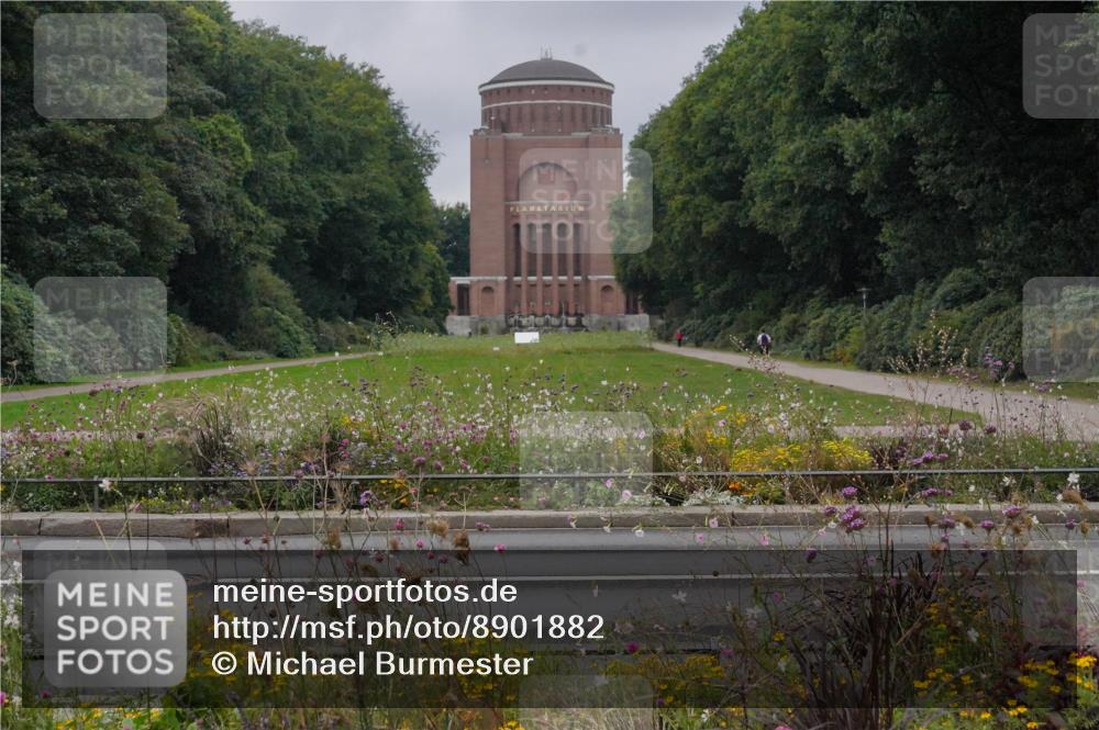 14.09.2025 - Stadtparktriathlon Michael Burmester http://msf.ph/oto/8901882 14.09.2025 09:28:57 Radfahren 392, 487, 504 meine-sportfotos.de