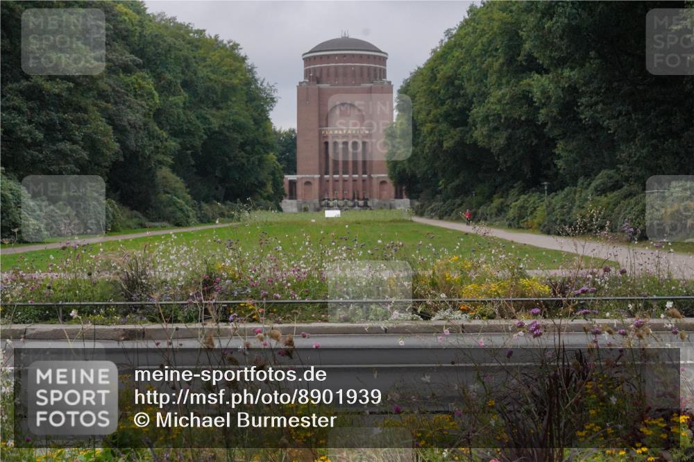 14.09.2025 - Stadtparktriathlon Michael Burmester http://msf.ph/oto/8901939 14.09.2025 09:29:26 Radfahren 406, 437, 460, 462, 466, 478 meine-sportfotos.de