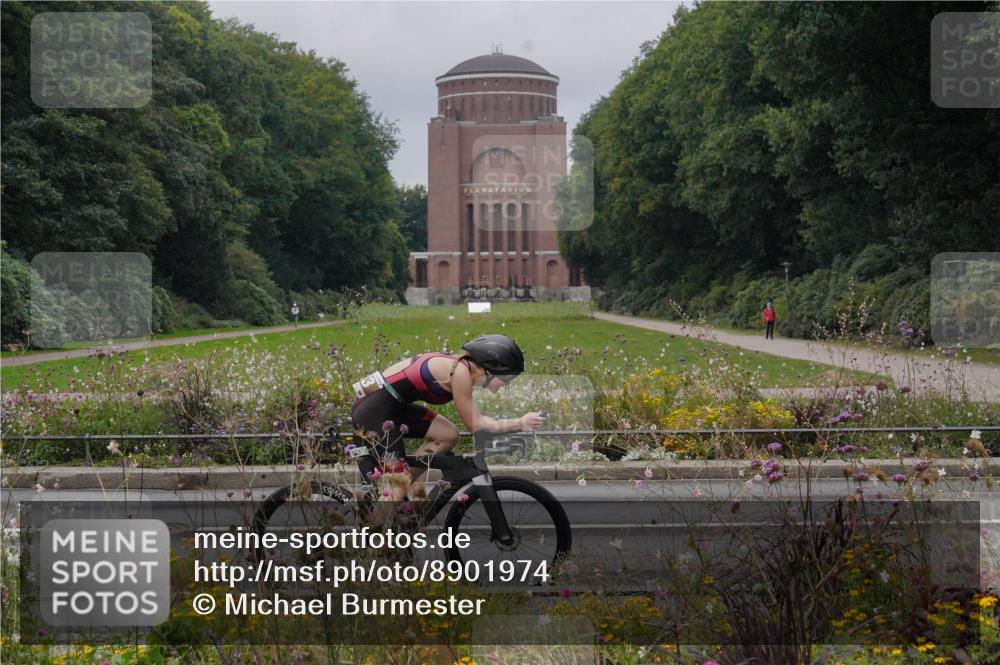 14.09.2025 - Stadtparktriathlon Michael Burmester http://msf.ph/oto/8901974 14.09.2025 09:29:49 Radfahren 436, 458, 463 meine-sportfotos.de