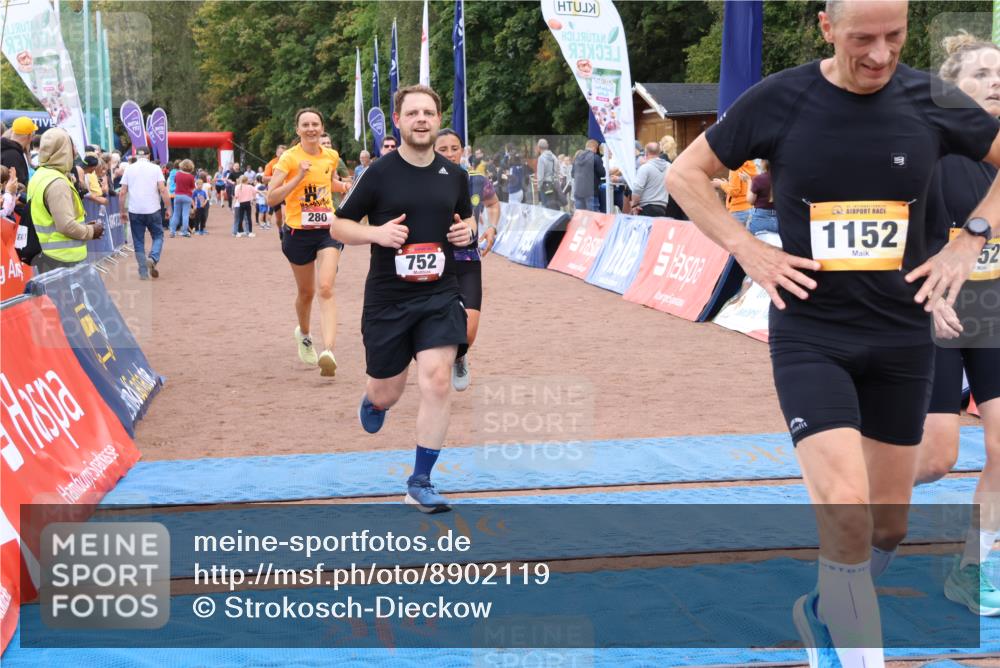 14.09.2025 - Airport Race Strokosch-Dieckow http://msf.ph/oto/8902119 14.09.2025 12:35:16 Ziel 71, 237, 280, 606, 631, 652, 677, 752, 840, 1143, 1152, 1291, 1498, 1817, 1836, 4110 meine-sportfotos.de