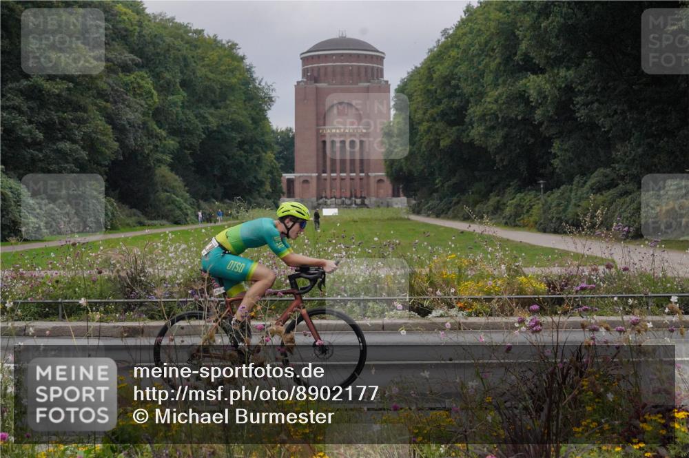 14.09.2025 - Stadtparktriathlon Michael Burmester http://msf.ph/oto/8902177 14.09.2025 09:30:29 Radfahren 434 meine-sportfotos.de