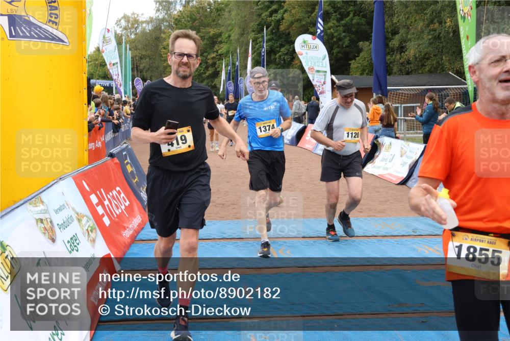 14.09.2025 - Airport Race Strokosch-Dieckow http://msf.ph/oto/8902182 14.09.2025 12:35:44 Ziel 94, 111, 258, 343, 419, 571, 703, 758, 833, 849, 929, 1010, 1100, 1120, 1374, 1855, 1942, 4130 meine-sportfotos.de
